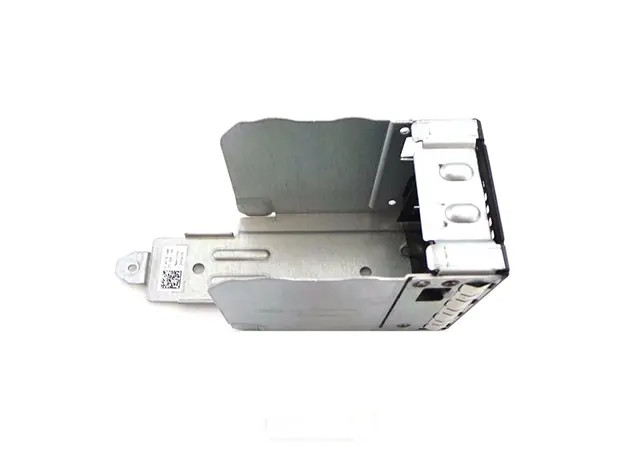 04v3t9_0oir5xxfdufqxz9o__74446.1707324799-1.jpg 04V3T9 | Dell | 2.5-inch Solid State Drive 4X Filler-Slot for PowerEdge R720 Server - Image 1