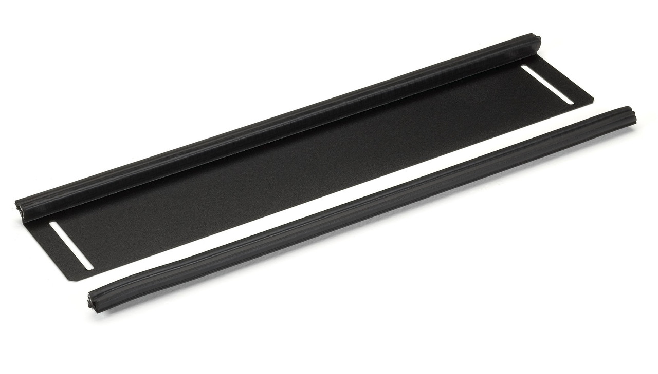 u7HFIYGyEECIO-ofugoTPA.c-r__90122.1708117334-1.jpg EC3UGP | Black Box | rack accessory Blank panel - Image 1